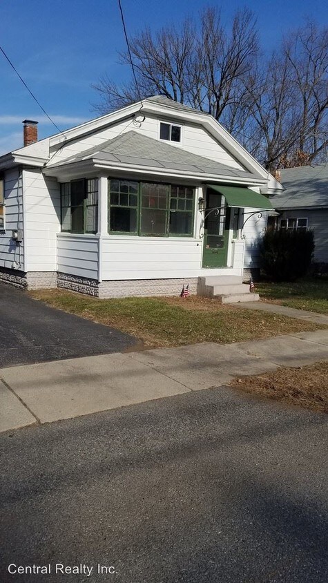 Foto principal - 3 br, 1 bath House - 28 King Street
