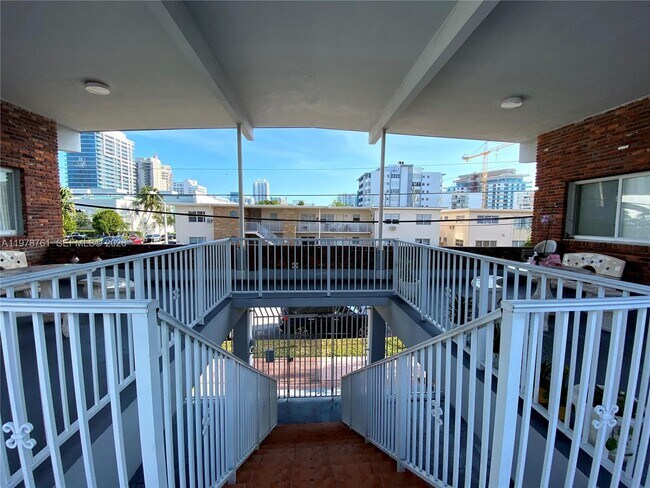 Foto del edificio - 305 69th St