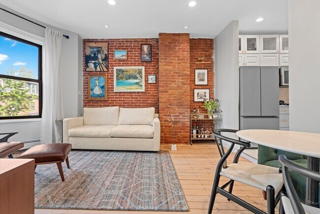 Foto del edificio - 81 E Brookline St