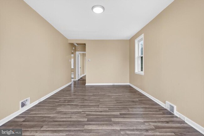 Foto del edificio - 541 Engard Ave