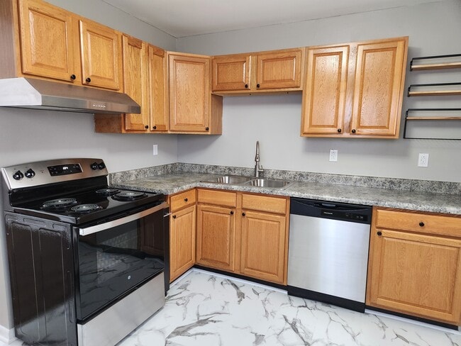 Building Photo - 317 Ashgrove Dr