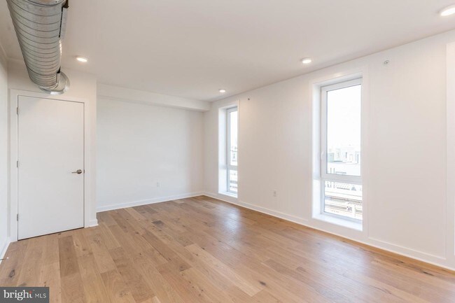 Building Photo - 1416 Frankford Ave