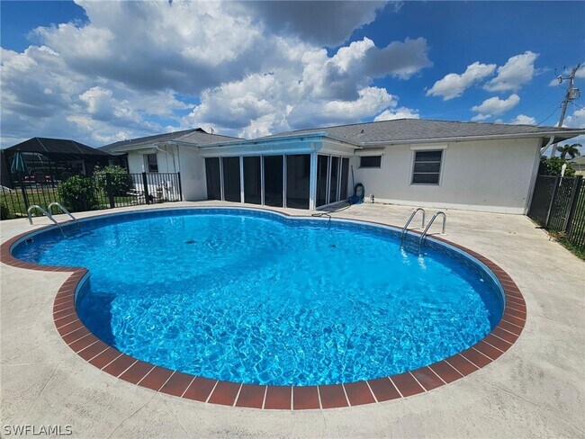 Foto del edificio - 3224 SE 19th Pl