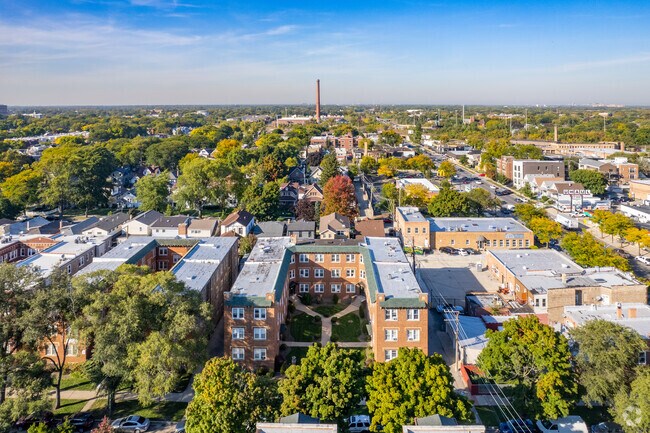 Aerial Photo - 4814-4822 W Hutchinson St