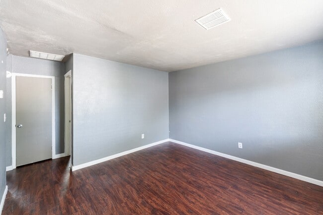 Building Photo - 3737 E 27th Pl