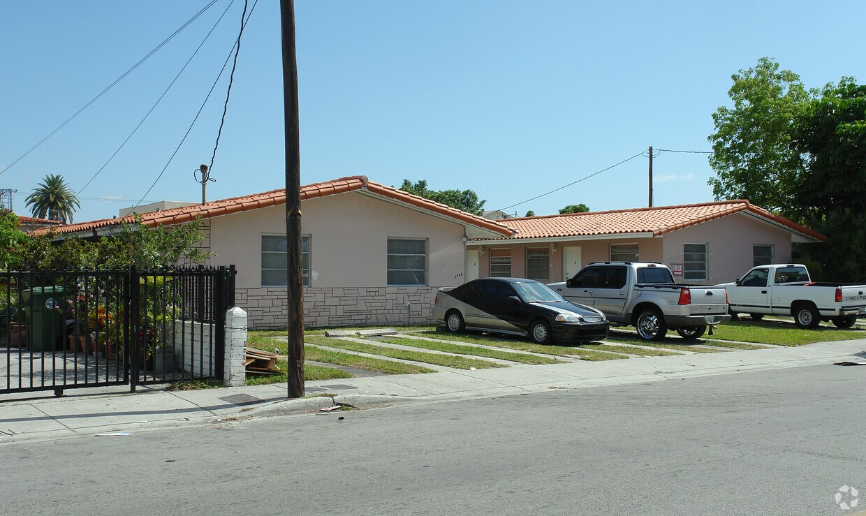 Building Photo - 1365 NW 2nd St