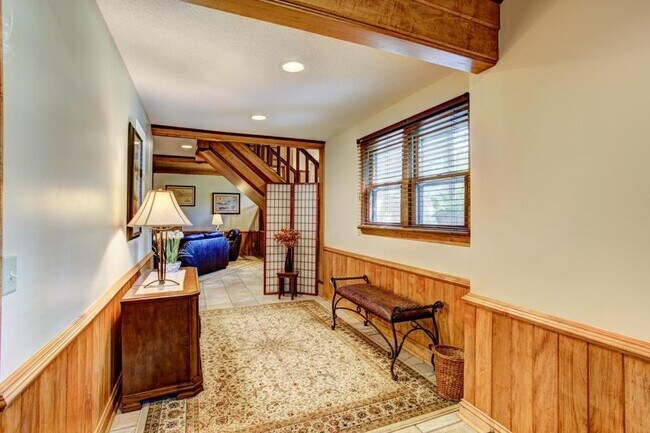 Foto del edificio - 16912 Excelsior Blvd