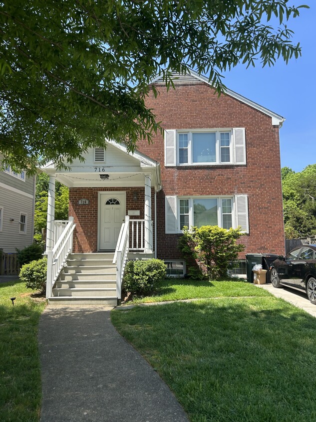 Foto principal - 716 N Jackson St