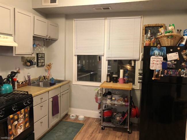 Building Photo - 812 Butterworth St SW