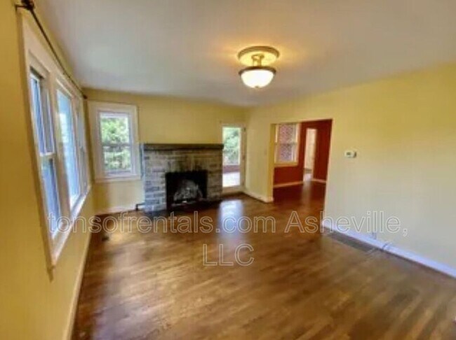 Building Photo - 1316 Hyman Ave