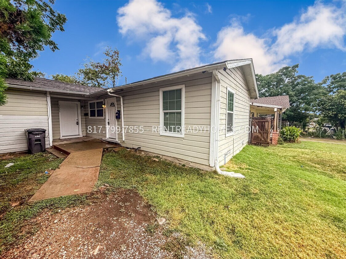 Foto principal - 1007 Davis Ave