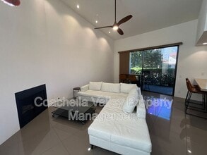 Building Photo - 287 S Civic Dr