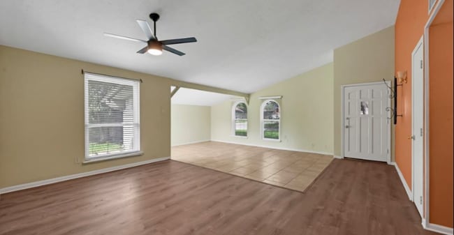 Photo - 2239 Fairgreen Dr House