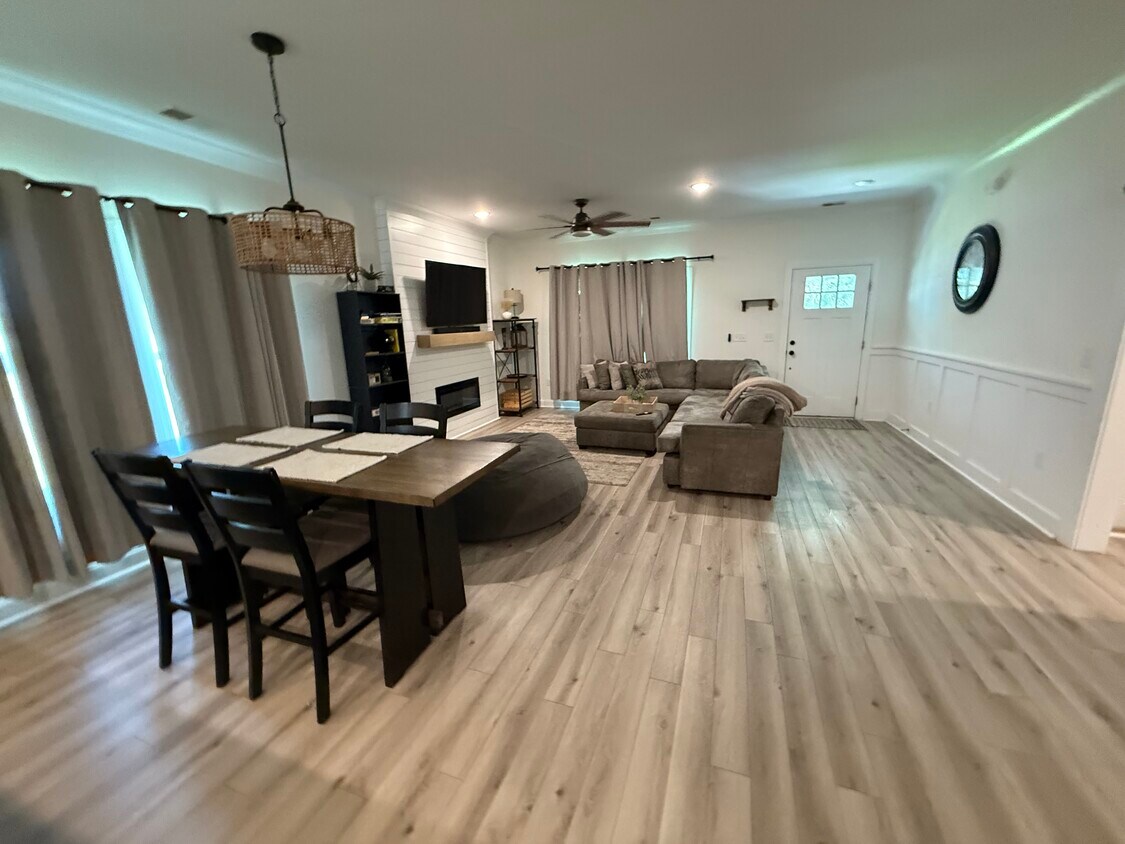 Foto principal - 801 Wayne St