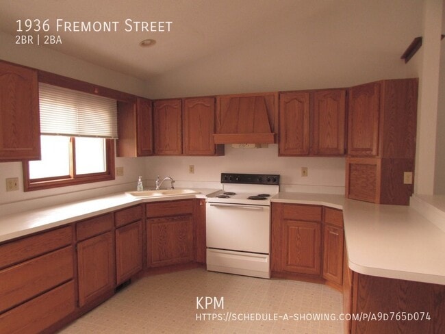 Building Photo - 3 BEDROOM | 2 BATH | DUPLEX | WEST