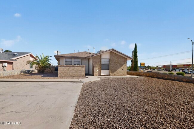 Building Photo - 11455 Sundrop Ct