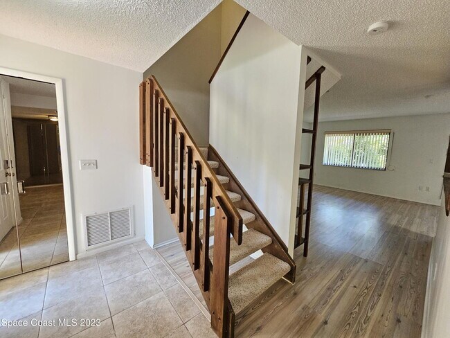 Building Photo - 8779 Cocoa Ct