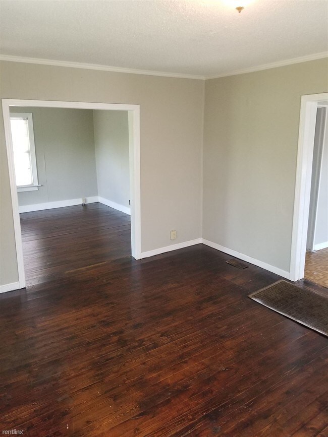 Foto del edificio - 2 br, 1 bath House - 902 33rd Ave N