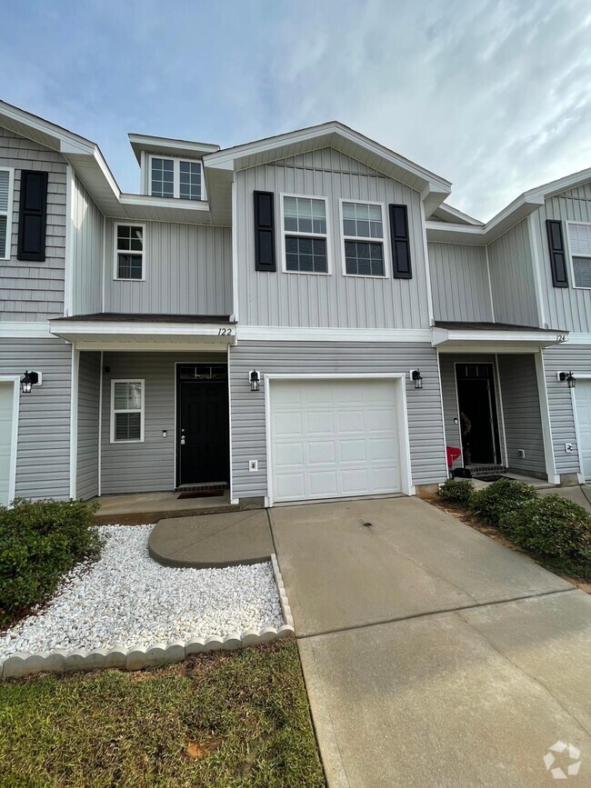Building Photo - 122 Iron Horse Dr E