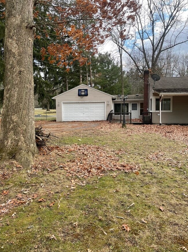 Building Photo - 8986 King Graves Rd NE