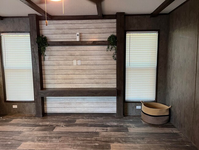 Foto del edificio - 111 Peggy St