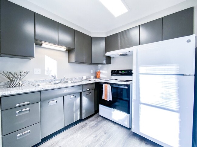 Building Photo - Catalpa Crossing Apartments