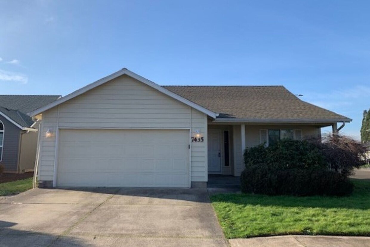 Foto principal - 3Bd/2Ba Single Story House - Available Soon!