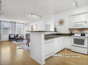 Building Photo - 8300 Oceanview Terrace