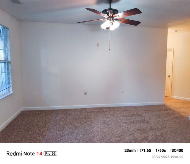 Foto del edificio - Vibrant Brambleton Condo Steps from Town C...