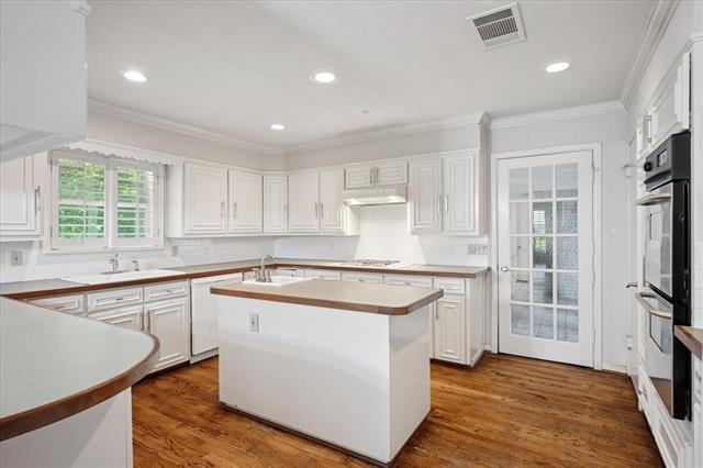 Foto del edificio - 6441 Linden Ln