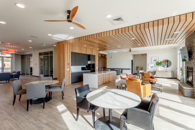 Foto del edificio - Crossing Pointe North - Age 62+ Living