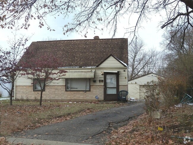 Building Photo - 2396 Park Ct