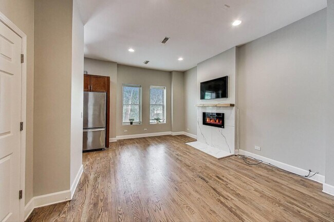 Foto del edificio - 4628 S Evans Ave