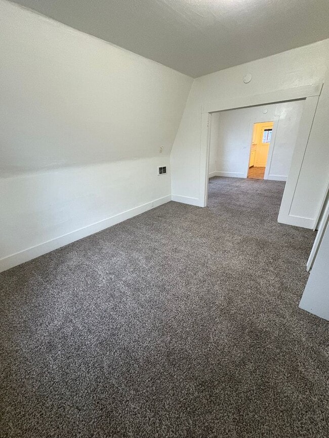 Foto del edificio - 440 N Grape St