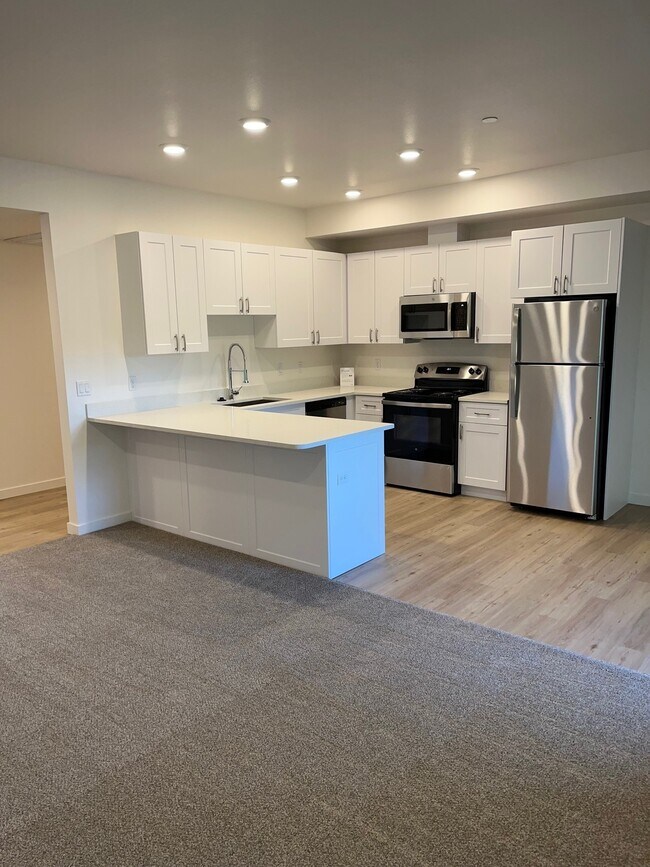 RiverStone Villas Rentals in Kelso at 104 Solomon Rd Kelso, WA