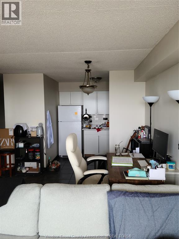 Photo du bâtiment - 150 Park St W