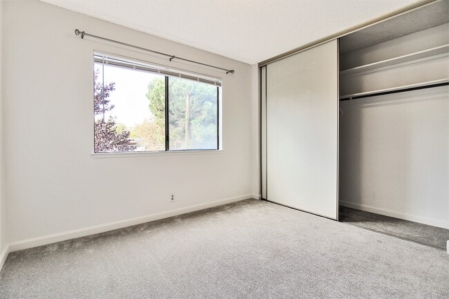 Building Photo - 765 San Antonio Rd