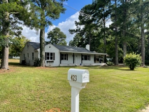 Building Photo - 423 W Main St