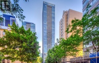 Building Photo - 101 Charles St E