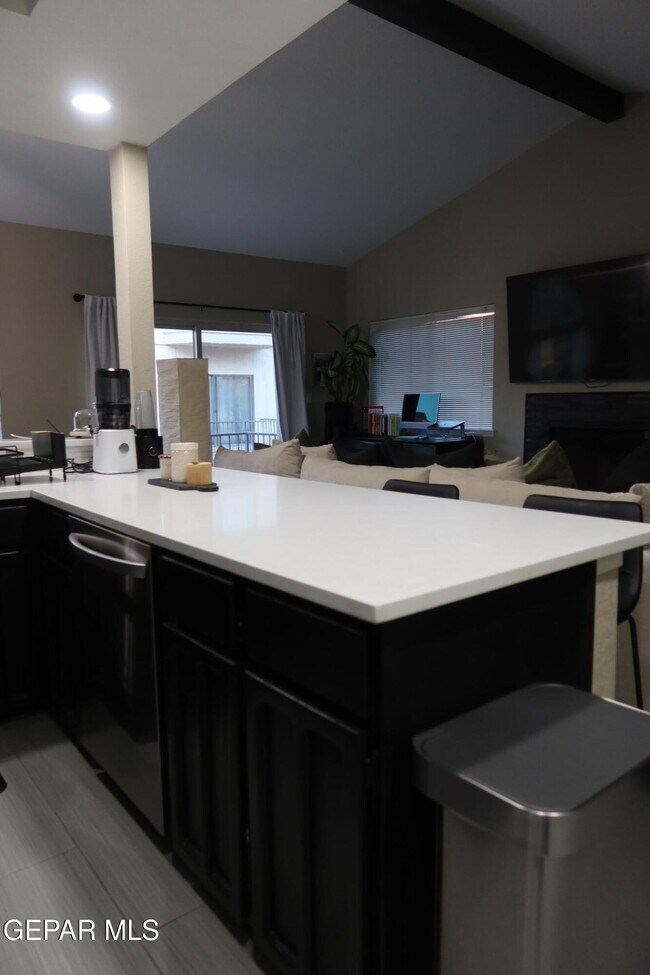 Foto del edificio - 4614 N Stanton St