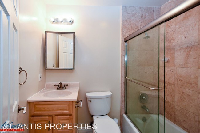 Building Photo - 5641 Playa del Rey Ct