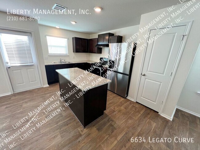 Foto del edificio - 3 Bed 2.5 Bath near Seaworld and Lackland ...
