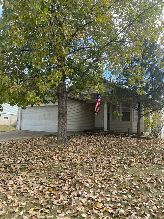 casa delantera - 6436 Long Timber Dr