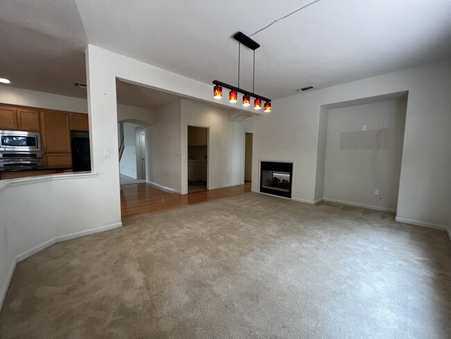 Foto del edificio - 3517 Park Ridge Dr