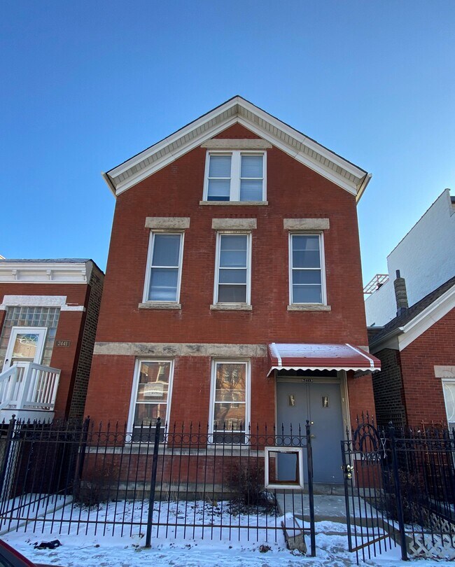 Building Photo - 2443 W Augusta Blvd
