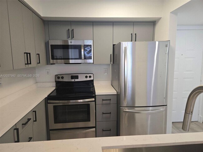 Building Photo - 1280 S Alhambra Cir