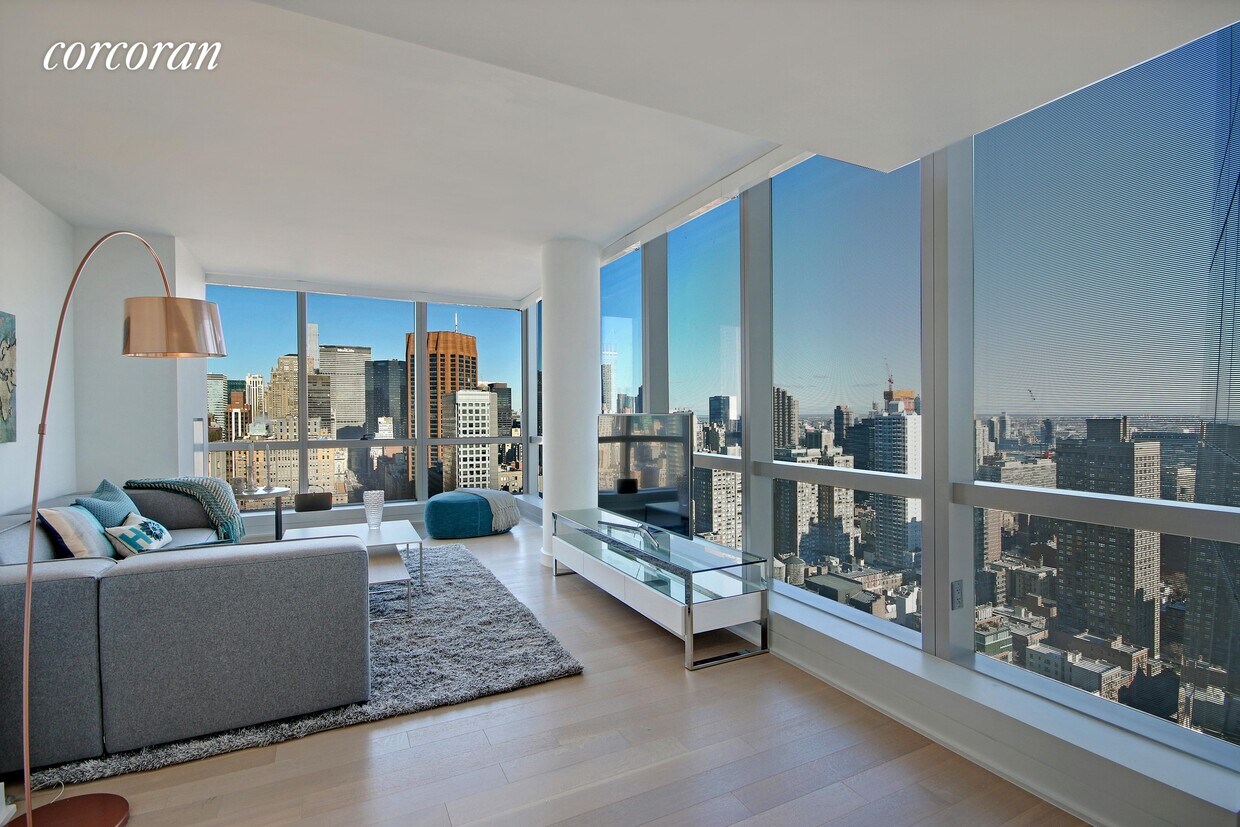 Primary Photo - 400 Park Ave S