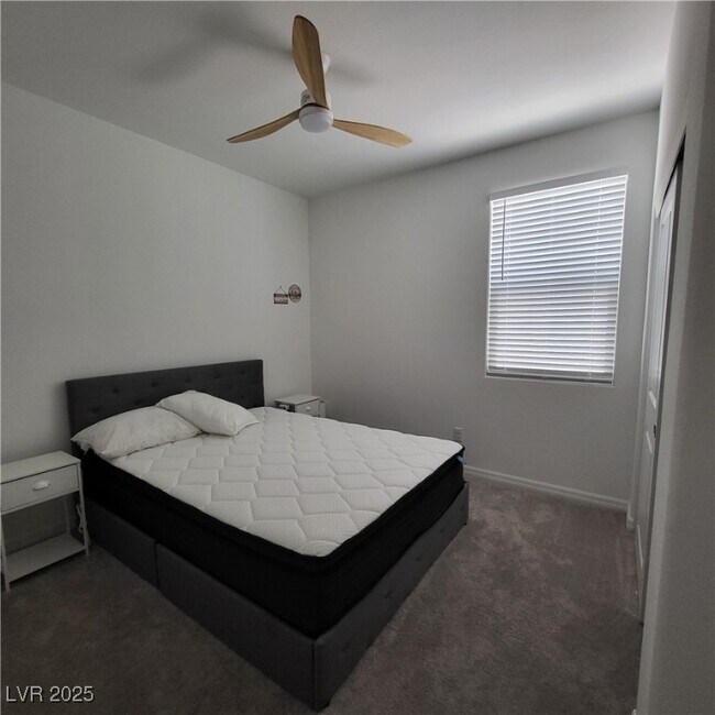 Foto del edificio - 5724 Avondale Rise Wy