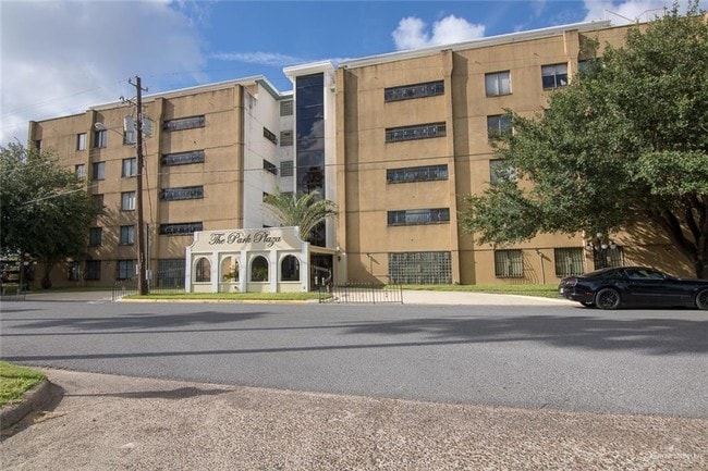Building Photo - 5321 N 10th St