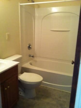 Building Photo - Cozy 2 Bedroom Apartment Available!